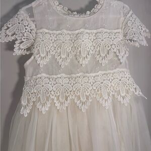 Wedding Flower Girl Dress, size 6x. Formal White Dress for Holidays. Gorgeous!!
